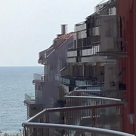 Europa 22 Beach Suites * Поморие