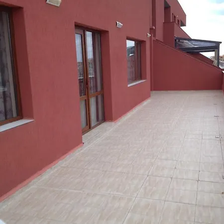 Europa 22 Beach Suites Апартаменты