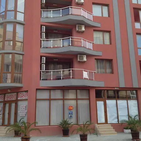 Europa 22 Beach Suites * Поморие