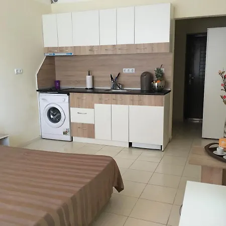Europa 22 Beach Suites *